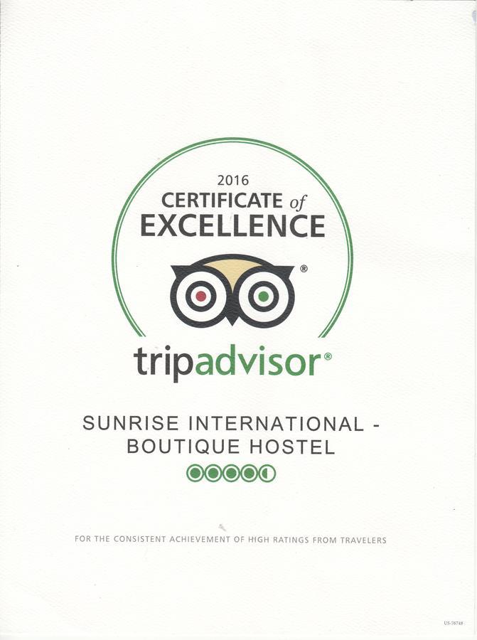 Sunrise International - Boutique Hostel Kowloon  Buitenkant foto